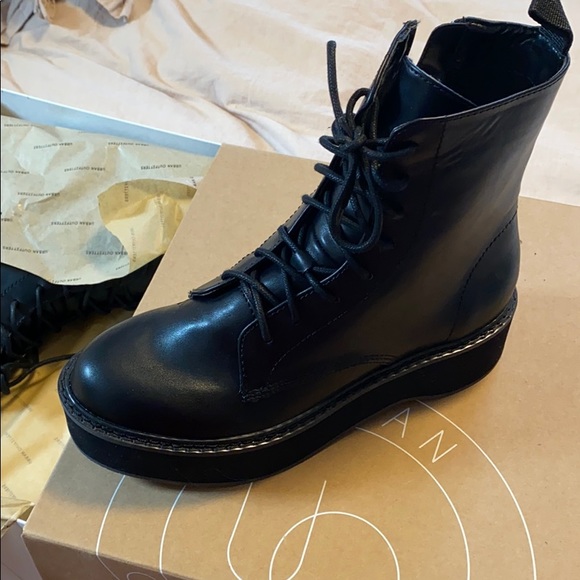 UO Utility boots - Picture 3 of 3